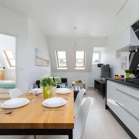 Unique And Spacious With Air Conditioning By Renters 아파트